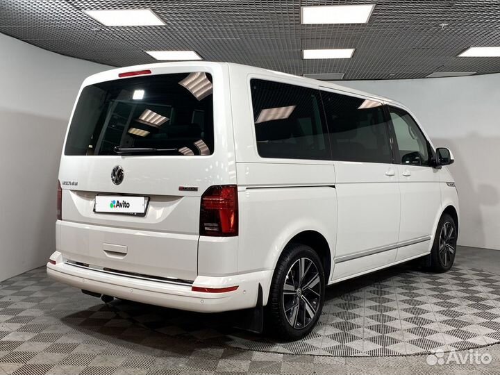 Volkswagen Multivan 2.0 AMT, 2022