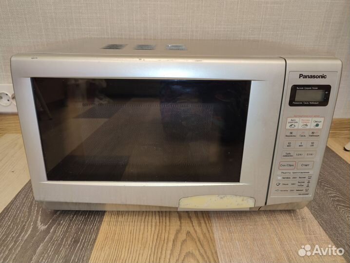 Рабочая микроволновая печь Рanasonic. С грилем