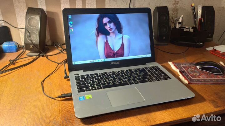 Ноутбук asus x555l