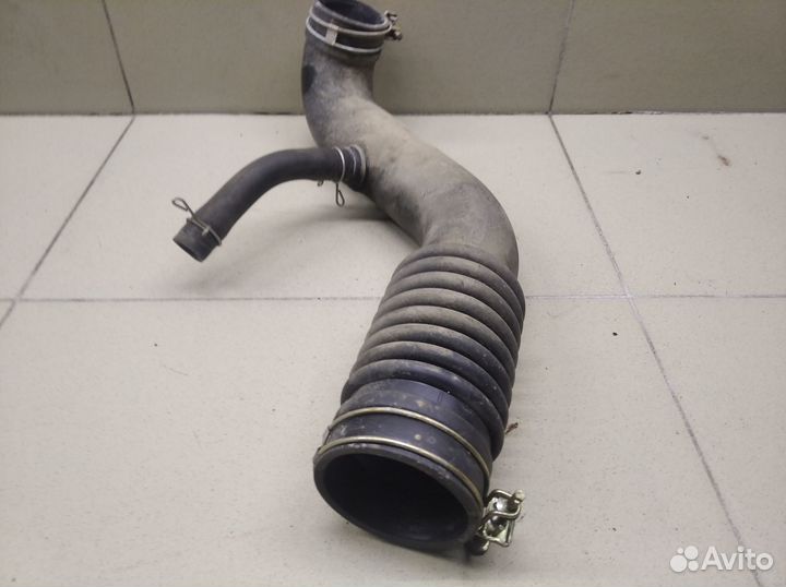 Патрубок воздушного фильтра V5 2013