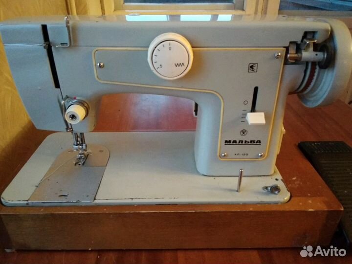 Швейная машина Мальва
