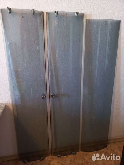 Стекло гнутое. Затемненное. Заколённое. 154х35х4мм