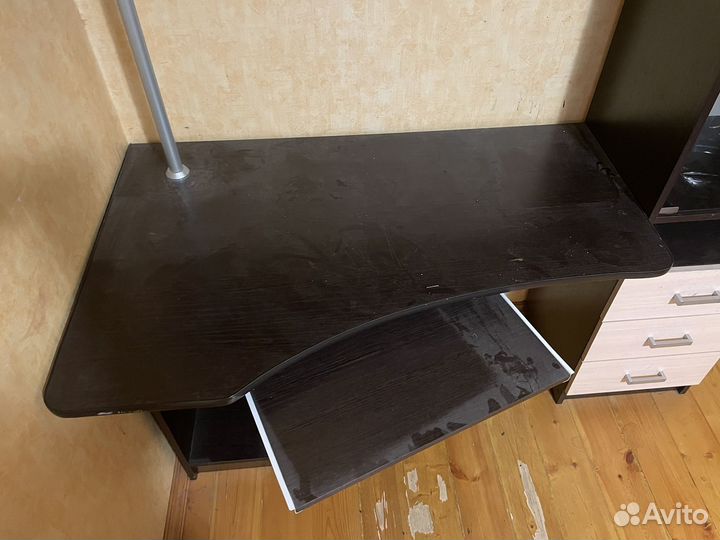 Компьютерный стол