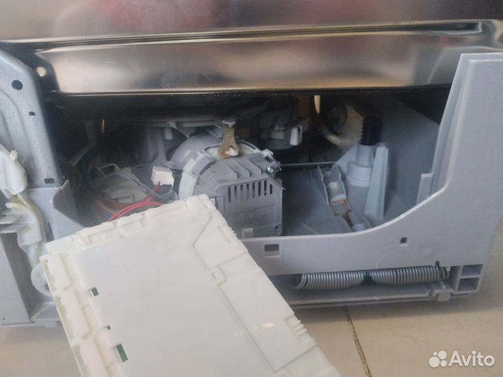 Ремонт стиральных машин и холодильников