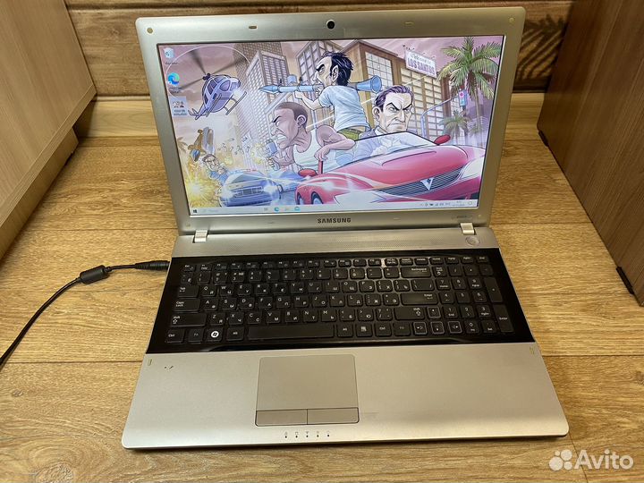 Универсальный ноутбук Samsung