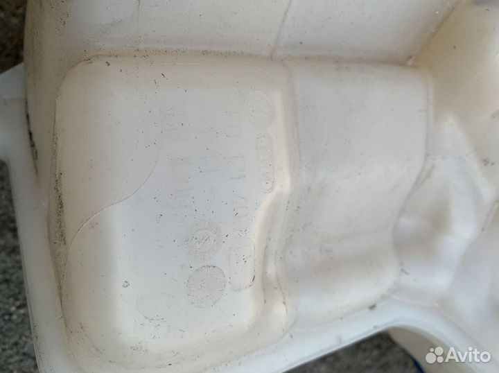 Расширительный бачок Ауди А6 С6 4F0121403C