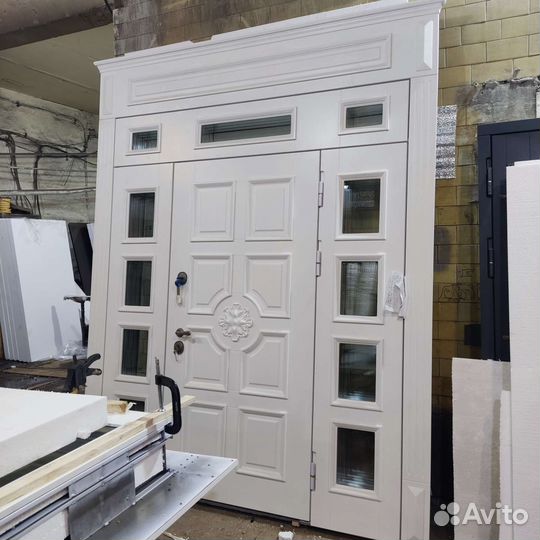 Выходные двери с дом, коттедж с термо разрывом