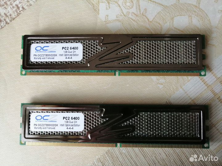 Два модуля памяти DDR2 800 мгц по 1 Гб