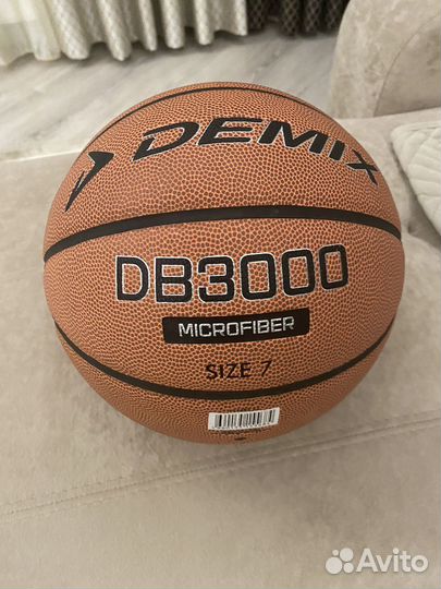 Баскетбольный мяч demix db3000
