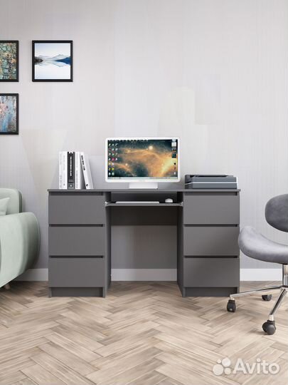 Письменный стол