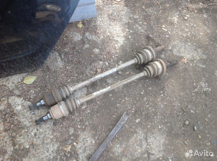 Привод R L Ниссан Авенир 11