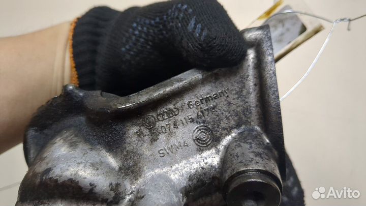 Корпус масляного фильтра Volkswagen Transporter 4