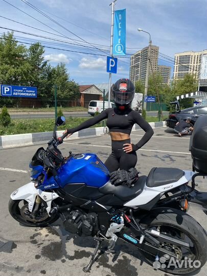 Suzuki gsr 750A