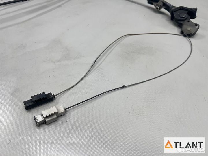 Доводчик двери задний правый toyota voxy, noah