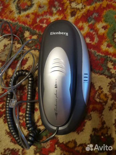 Телефон кнопочный