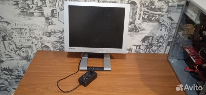 Монитор 75 гц Samsung SyncMaster 152 s 15