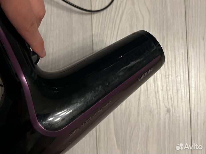 Фен Philips ThermoProtect HP8233/00