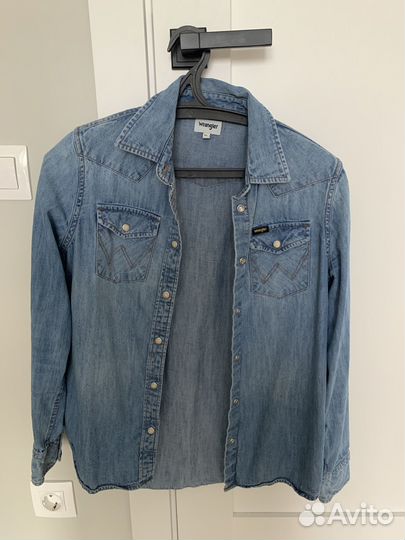 Джинсовая рубашка wrangler