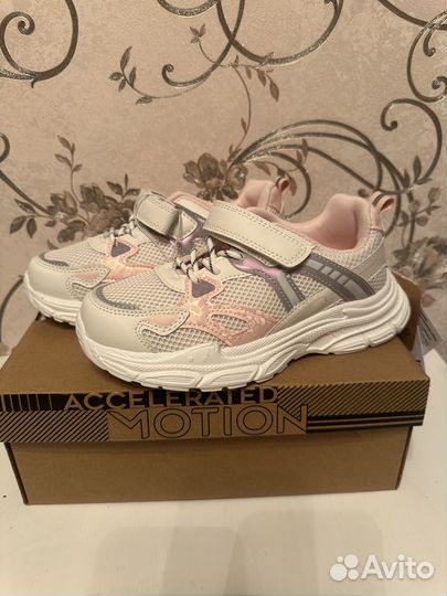 Новые кроссовки для девочки 31,33