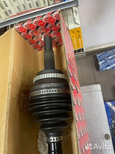 Вал приводной, передний правый Toyota Rav 4