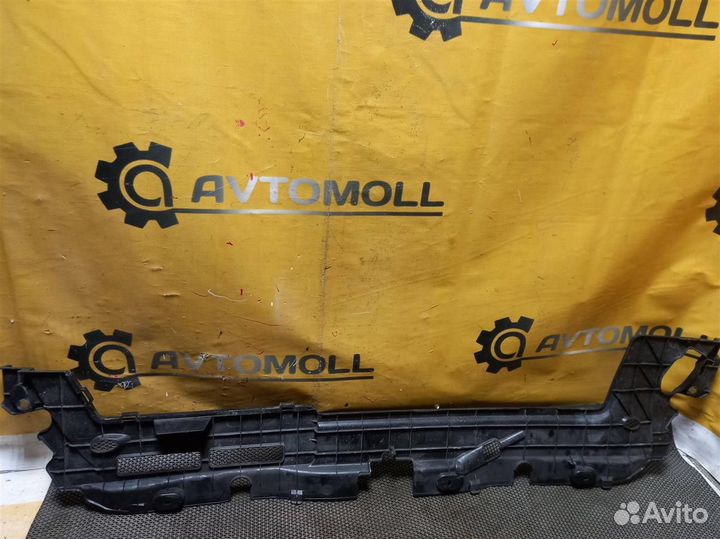 Дефлектор радиатора toyota auris ZRE151