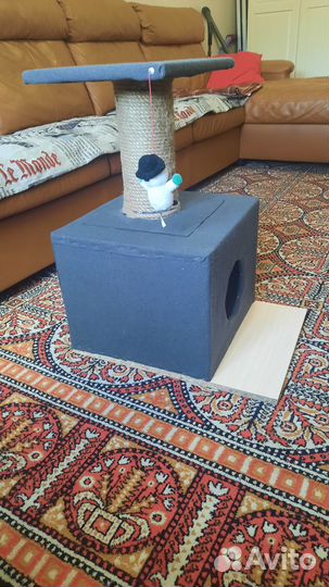 Домик для кошки с когтеточкой