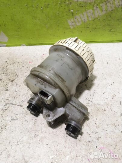 Бачок главного тормозного цилиндра Митсубиси Гал