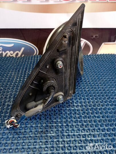 Зеркало правое Mitsubishi Outlander 2013 г