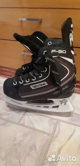 Коньки хоккейные