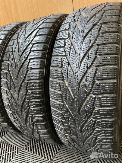 Nokian Tyres Hakkapeliitta R2 SUV 215/60 R17