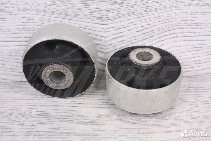 Задние сайлентблоки рычагов Audi A3 8L