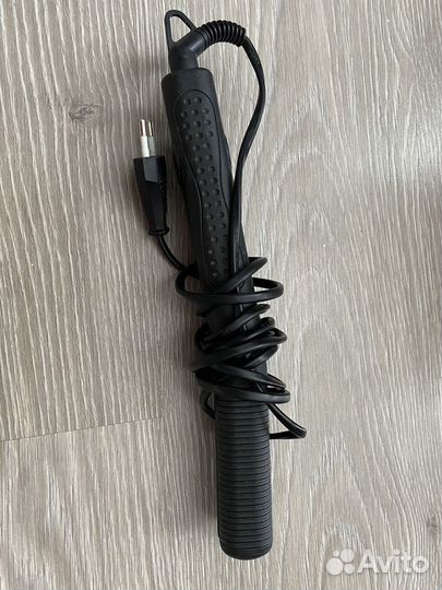 Плойка и выпрямитель для волос