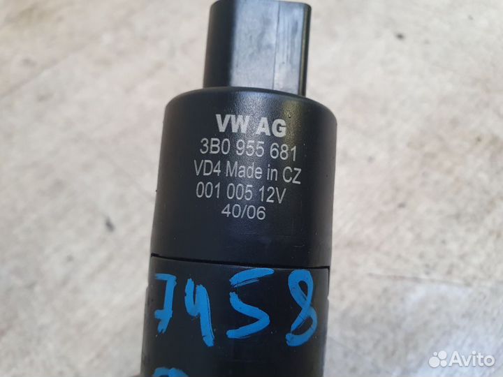 Насос омывателя фар Audi Q7 4L (2005—2009)