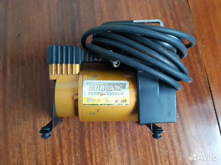 Компрессор автомобильный электрический