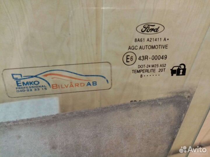 Стекло переднее левое переднее левое Ford Fiesta