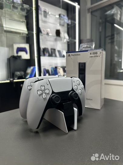 Зарядная станция для геймпадов ps5