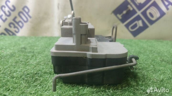 Замок двери передний правый Peugeot 206 хэтчбек