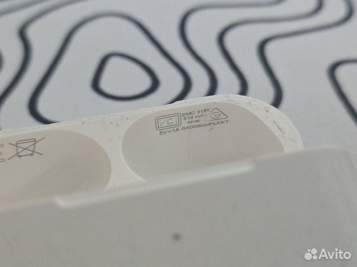 Зарядный футляр для наушников AirPods Pro 1