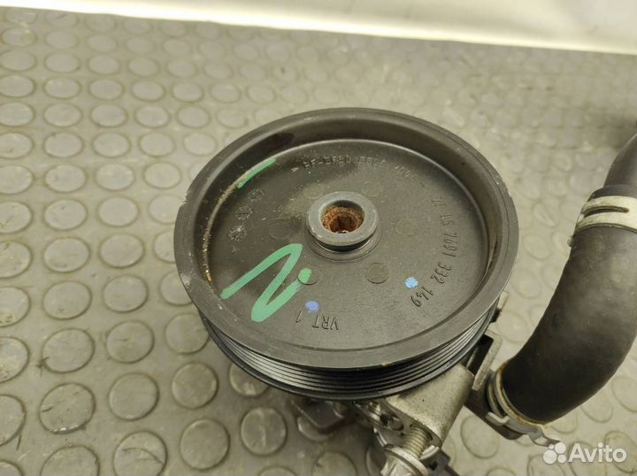 Насос гидроусилителя Mercedes-Benz E-Class