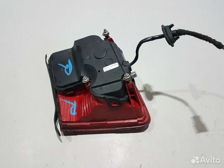 Фонарь задний внутренний правый ауди а8 audi s8