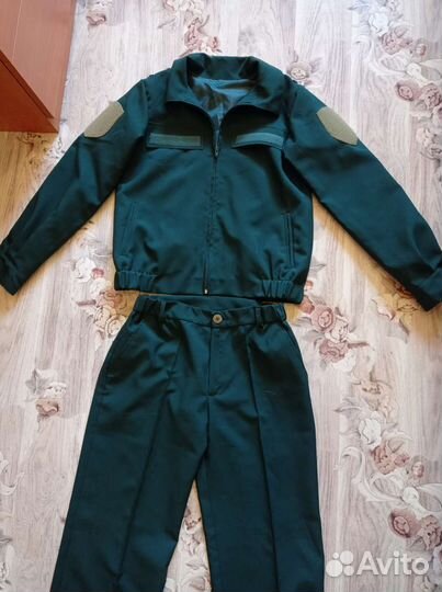 Военная офисная форма или парадная