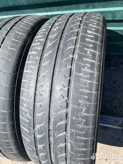 Yokohama BluEarth AE01 215/60 R16 99H