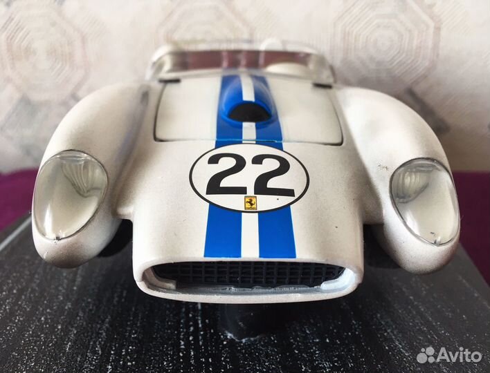 Ferrari 250 Testa Rossa Модель 1/18 Hot Wheels