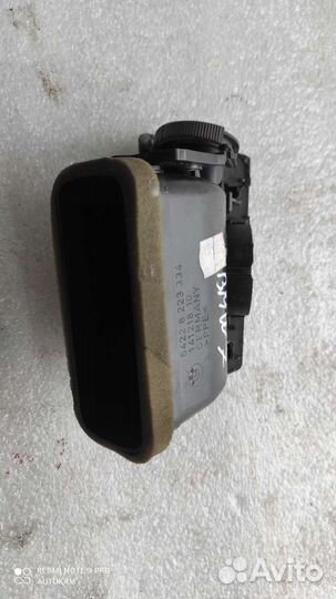 Дефлектор воздуховода правый BMW 7 e65