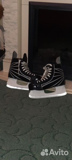 Коньки хоккейные 42 размер