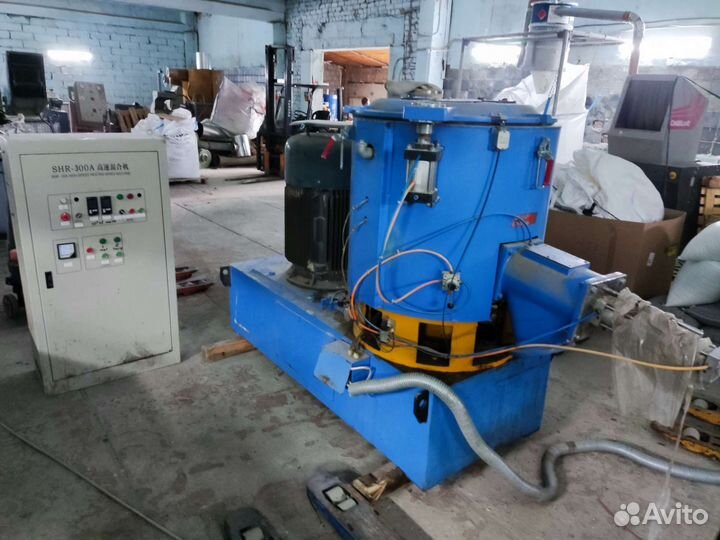 Двухшнековый экструдер