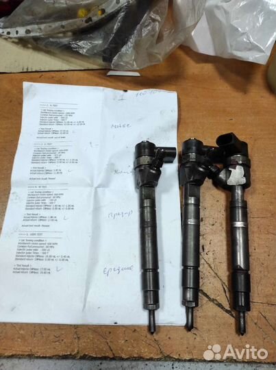 Форсунка Мерседес Спринтер 2,2 дци 611 мотор