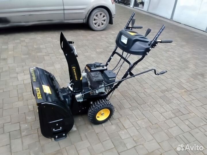 Снегоуборщик Champion Чемпион ST762E 6,5 л.с