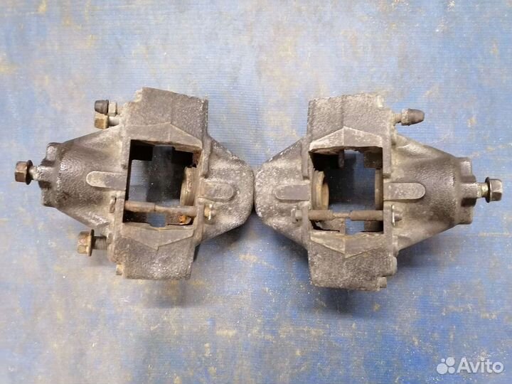 Задние суппорта Toyota Altezza