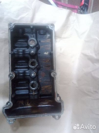 Клапанная крышка Ford Escape Limited внедорожник